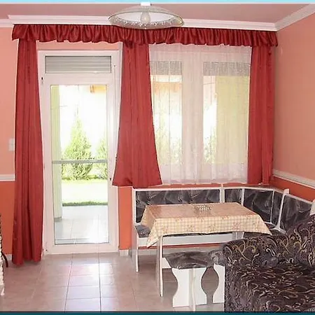 Livia Apartman